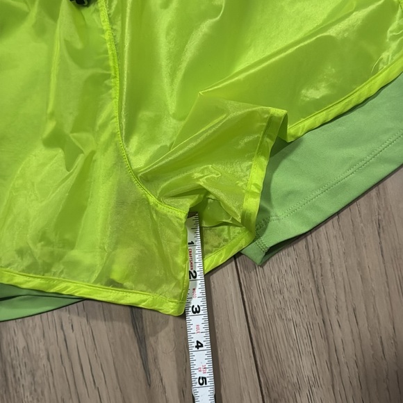 NWT Nike Bright Lime Green Athletic Running Shorts With Compression Women’s L - Picture 8 of 11